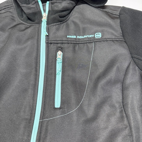 Free Country Women's Performance Jacket in Black and Teal - Picture 4 of 9